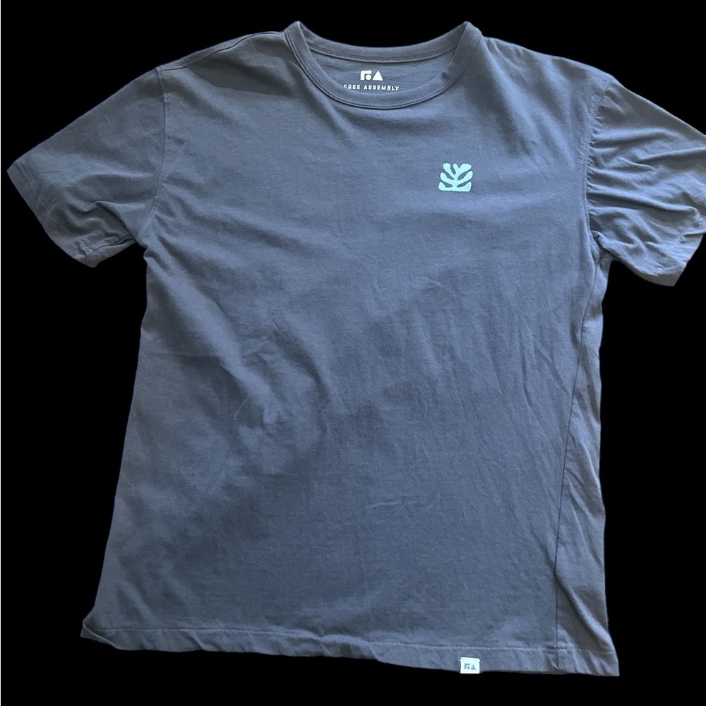 Free Assembly Boys XL 14-16 Graphic‎ Tee Black Flower Wave Ocean Volcano Shirt